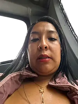 Snapshot of Bella_keny chatting on January 16, 2025, 6:16 pm Bella keny online show from January 16, 2025, 6:16 pm
