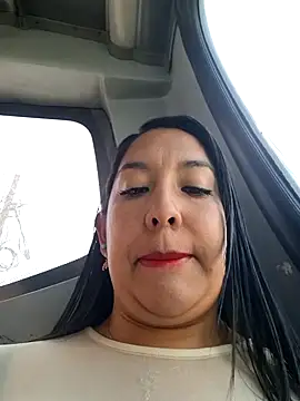 Snapshot of Bella_keny chatting on January 18, 2025, 7:58 pm Bella keny online show from January 18, 2025, 7:58 pm