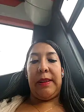 Snapshot of Bella_keny chatting on January 24, 2025, 9:26 pm Bella keny online show from January 24, 2025, 9:26 pm