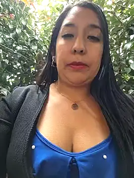Snapshot of Bella_keny chatting on January 29, 2025, 7:43 pm Bella keny online show from January 29, 2025, 7:43 pm