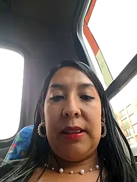 Snapshot of Bella_keny chatting on January 31, 2025, 7:51 pm Bella keny online show from January 31, 2025, 7:51 pm