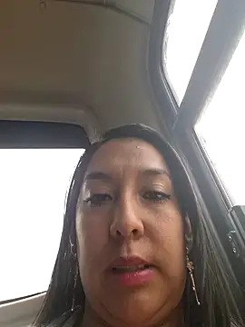 Snapshot of Bella_keny chatting on February 7, 2025, 7:49 pm Bella keny online show from February 7, 2025, 7:49 pm