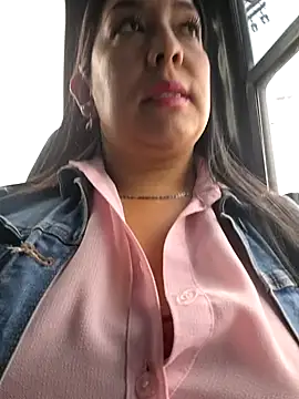 Snapshot of Bella_keny chatting on February 14, 2025, 4:52 pm Bella keny online show from February 14, 2025, 4:52 pm