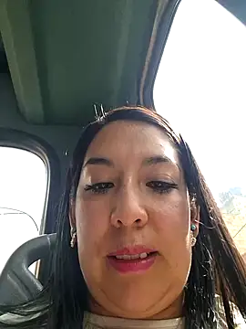 Snapshot of Bella_keny chatting on February 17, 2025, 2:48 pm Bella keny online show from February 17, 2025, 2:48 pm
