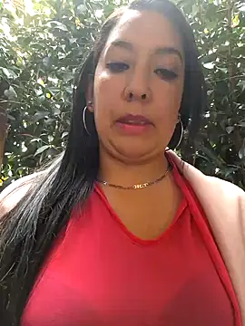 Snapshot of Bella_keny chatting on February 20, 2025, 3:30 pm Bella keny online show from February 20, 2025, 3:30 pm