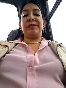 Snapshot of Bella_keny chatting on March 13, 2025, 10:21 pm Bella keny online show from March 13, 2025, 10:21 pm