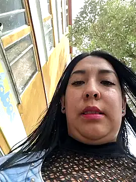 Snapshot of Bella_keny chatting on March 17, 2025, 2:45 pm Bella keny online show from March 17, 2025, 2:45 pm