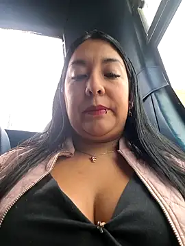 Snapshot of Bella_keny chatting on September 18, 2025, 7:27 pm Bella keny online show from September 18, 2025, 7:27 pm
