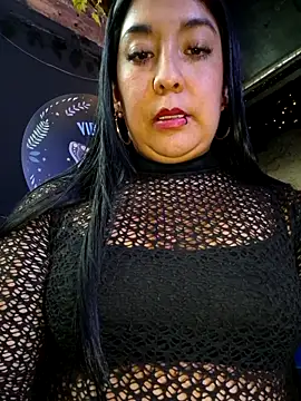 Snapshot of Bella_keny chatting on September 19, 2025, 7:36 pm Bella keny online show from September 19, 2025, 7:36 pm