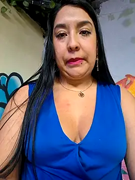 Bella keny online show from October 6, 2025, 6:27 pm