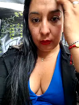 Bella keny online show from November 19, 2025, 7:25 pm