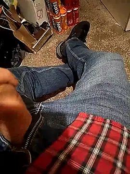 A man in public online show from November 27, 2025, 8:22 pm