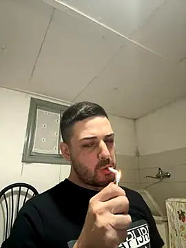 Snapshot of iltoscano95 chatting on October 6, 2025, 7:44 pm iltoscano95 online show from October 6, 2025, 7:44 pm