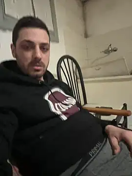 iltoscano95 online show from April 1, 2026, 7:33 pm