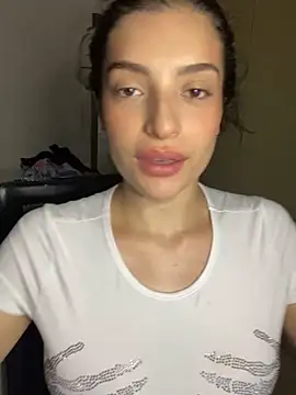 Snapshot of dakota_le chatting on January 31, 2025, 11:24 pm dakota le online show from January 31, 2025, 11:24 pm