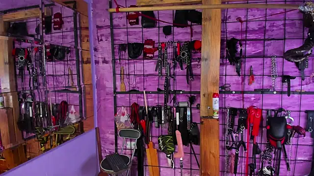 Snapshot of alexia_aitanaa_ chatting on October 30, 2025, 2:13 am alexia aitanaa online show from October 30, 2025, 2:13 am