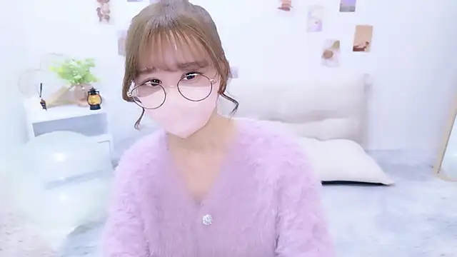 Snapshot of chihiro_ri chatting on November 4, 2025, 12:43 am chihiro ri online show from November 4, 2025, 12:43 am