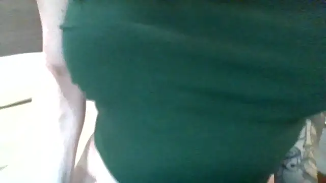 Genevieve143 online show from December 23, 2025, 8:23 am