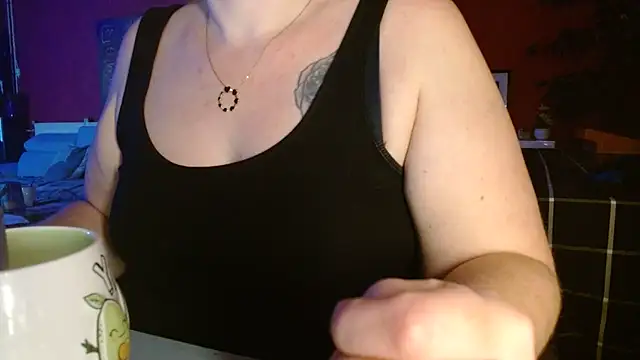 cruellaculdenfer67 online show from November 28, 2025, 9:50 pm