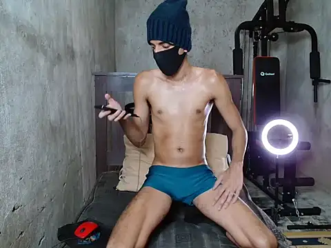 skinnyboy1000 online show from October 29, 2025, 5:58 pm