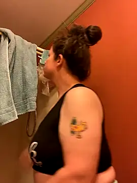 velvetta  online show from December 1, 2024, 5:13 pm