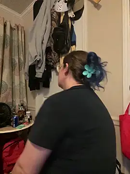 velvetta  online show from September 19, 2025, 12:56 am