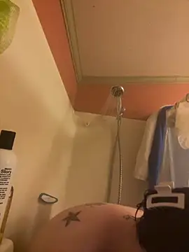 velvetta  online show from October 25, 2025, 4:42 am