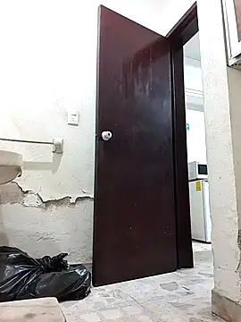 josehot151515 online show from December 3, 2024, 12:49 pm