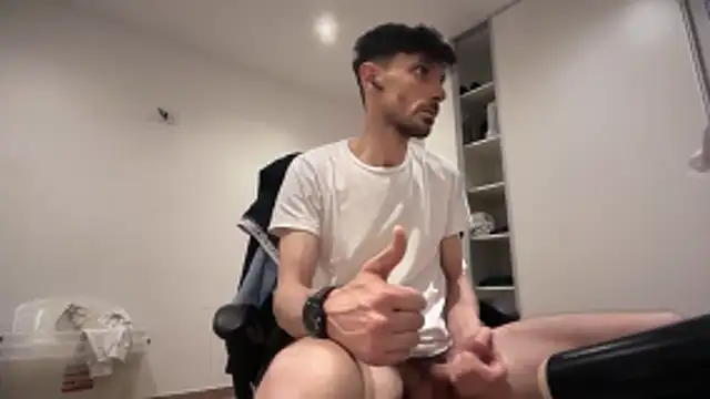 nicolaaaaas online show from November 22, 2025, 12:31 am