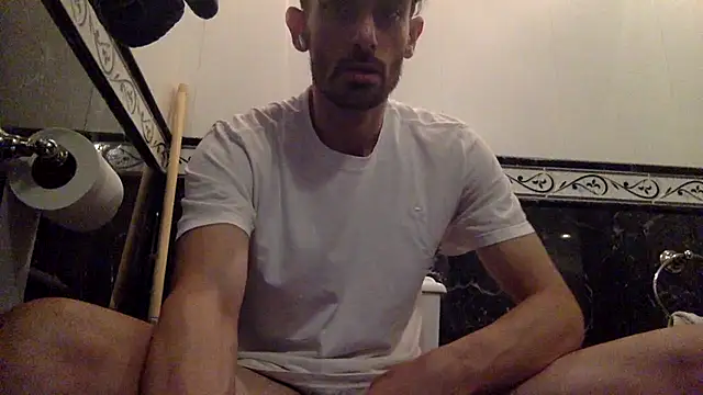 nicolaaaaas online show from April 14, 2026, 3:07 pm