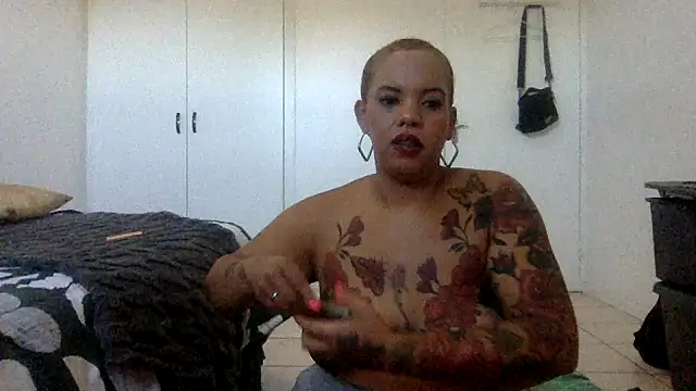 Rose Gold 0503 online show from February 12, 2025, 2:43 pm