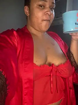 Snapshot of yourfavlightskinn chatting on December 26, 2024, 3:20 pm yourfavlightskinn online show from December 26, 2024, 3:20 pm