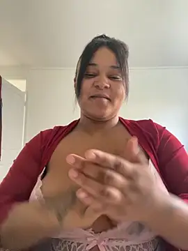 Snapshot of yourfavlightskinn chatting on November 20, 2025, 12:16 pm yourfavlightskinn online show from November 20, 2025, 12:16 pm