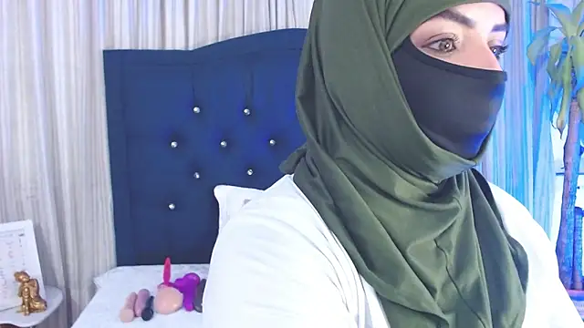 Uzra hayed online show from December 5, 2024, 8:00 pm