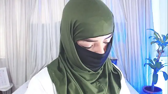 Uzra hayed online show from October 1, 2025, 12:33 pm