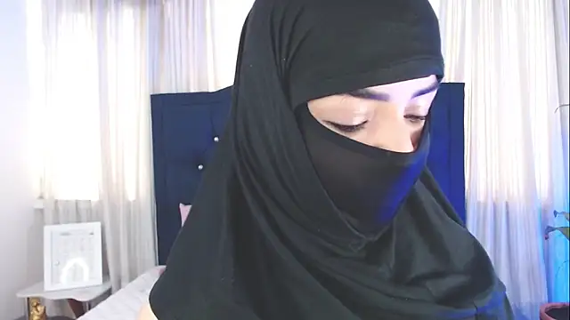 Uzra hayed online show from November 22, 2025, 12:59 pm