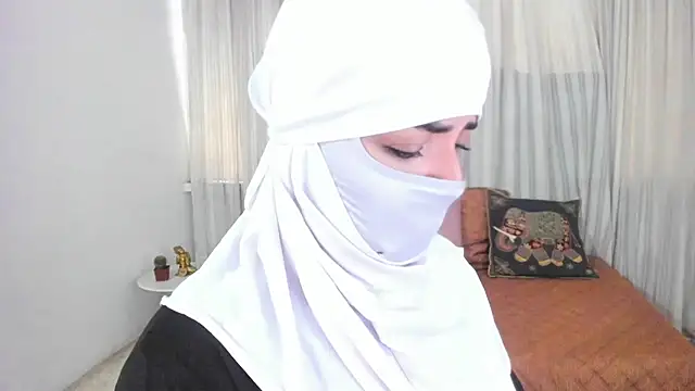 Snapshot of Uzra_hayed chatting on June 25, 2026, 2:54 pm Uzra hayed online show from June 25, 2026, 2:54 pm