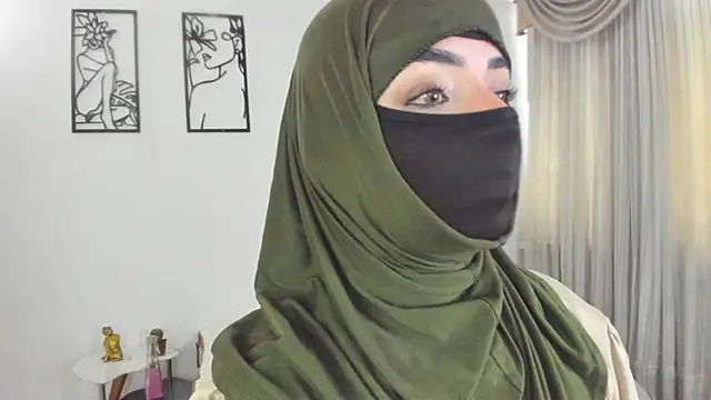Snapshot of Uzra_hayed chatting on July 28, 2026, 3:21 pm Uzra hayed online show from July 28, 2026, 3:21 pm