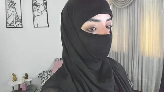 Snapshot of Uzra_hayed chatting on August 6, 2026, 1:13 pm Uzra hayed online show from August 6, 2026, 1:13 pm