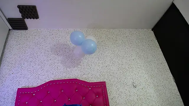 luly pink online show from October 10, 2025, 3:16 am