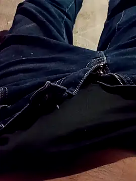 Crewwent online show from March 12, 2025, 10:28 pm