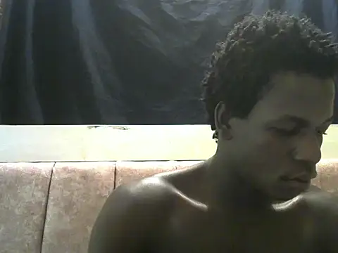 Snapshot of Bigras0011 chatting on June 19, 2026, 2:49 am Bigras0011 online show from June 19, 2026, 2:49 am