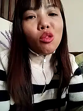 Snapshot of Lady-big91 chatting on January 6, 2025, 6:36 am Lady-big91 online show from January 6, 2025, 6:36 am