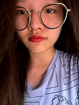 Krixxi22 online show from September 23, 2025, 4:32 pm