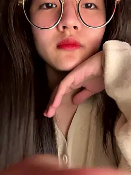 Krixxi22 online show from January 8, 2026, 2:52 pm