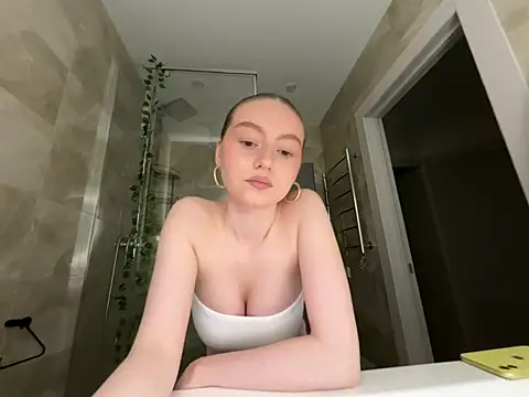 Snapshot of winter__sun chatting on March 8, 2026, 3:49 pm winter sun online show from March 8, 2026, 3:49 pm