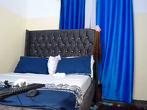 Snapshot of scarletdior chatting on November 2, 2025, 5:04 pm scarletdior online show from November 2, 2025, 5:04 pm