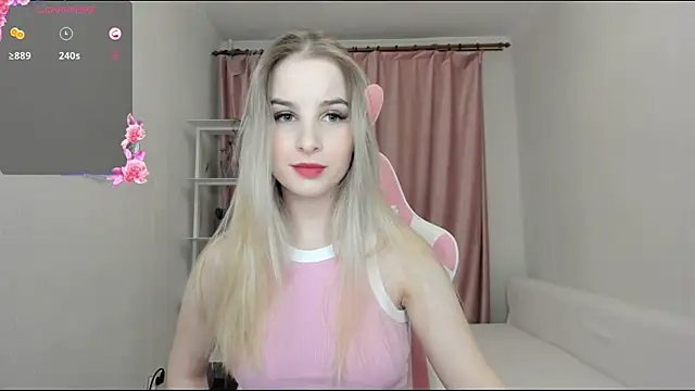 Snapshot of MiraSpaceGirl chatting on January 5, 2025, 7:39 pm MiraSpaceGirl online show from January 5, 2025, 7:39 pm