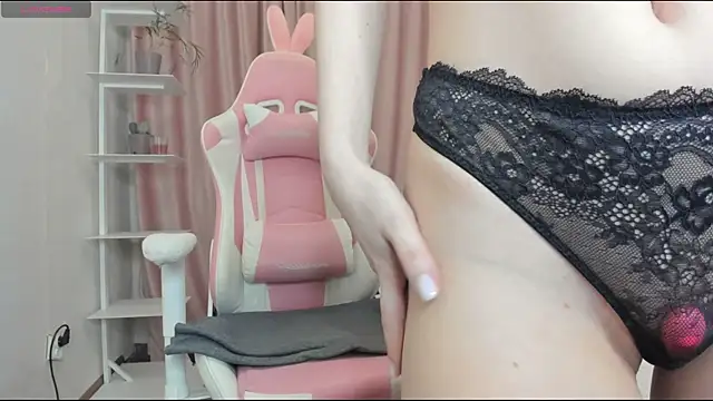 Snapshot of MiraSpaceGirl chatting on February 11, 2025, 10:39 pm MiraSpaceGirl online show from February 11, 2025, 10:39 pm