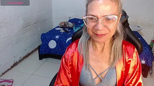 Snapshot of Giorgia_xue53 chatting on December 17, 2024, 4:23 am Giorgia xue53 online show from December 17, 2024, 4:23 am